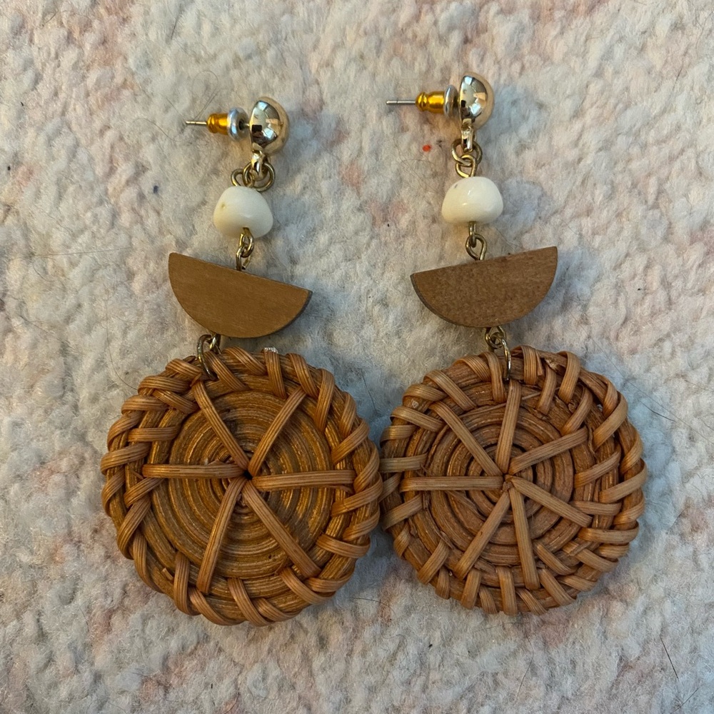 Rattan and gold bohemian earrings